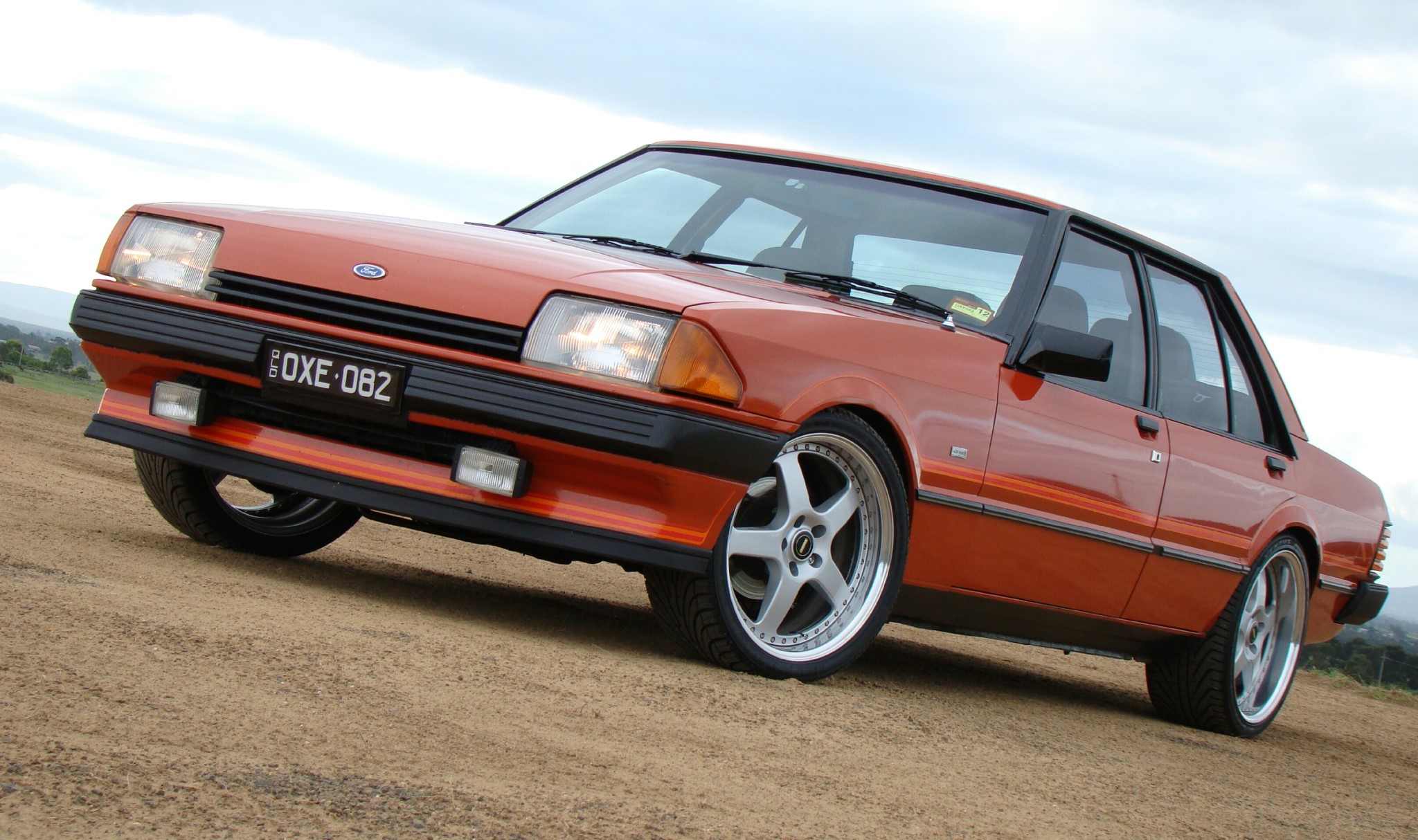 Mint XE Turbo 4L Exterior w/ Simmons